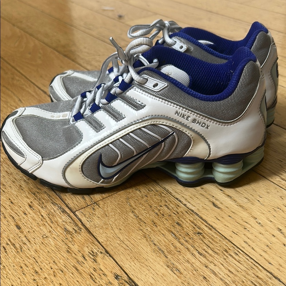 Nike Shoc Navina Silver and Navy Sneakers